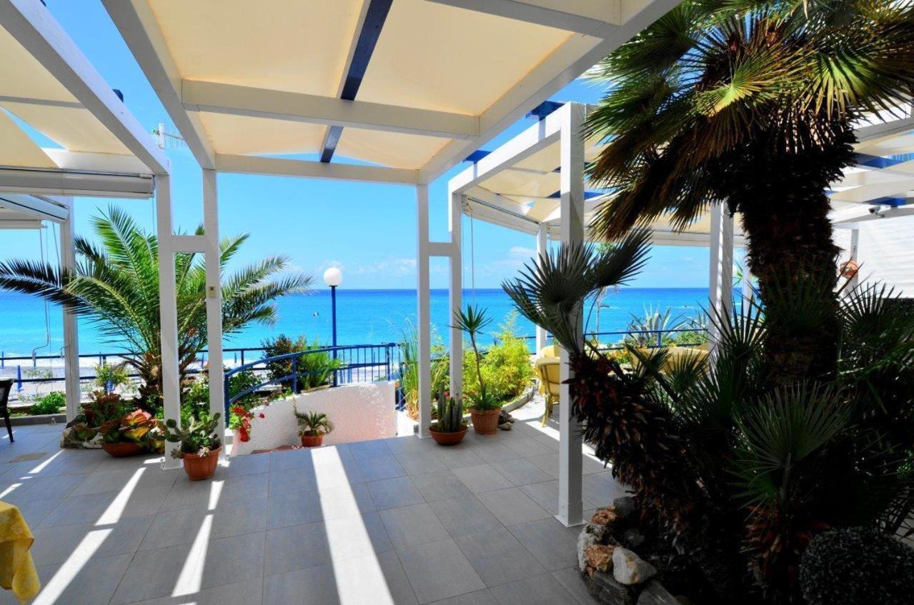 Hotel Ristorante Mareblu Amantea Exterior photo