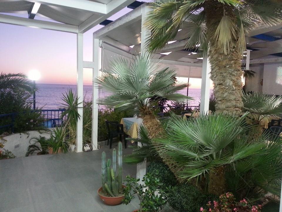 Hotel Ristorante Mareblu Amantea Exterior photo